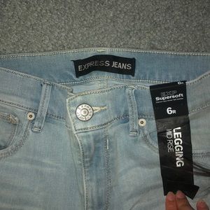 Never worn jeggings Ripped Jeans